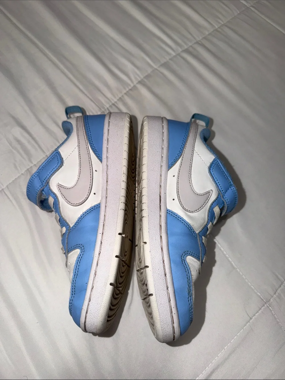 Nike Kids Blue and White Low-Top Sneakers with Hook-and-Loop Strap